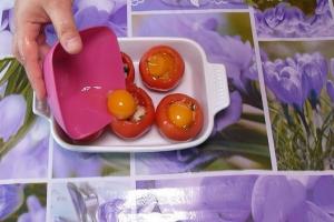 Помідори, запечені з яйцем як приготувати 4