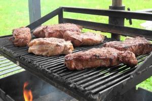М'ясо, смажене на відкритому полум'ї як приготувати