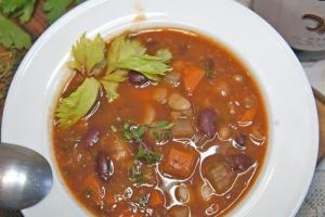 Густий суп з квасолі з пармезаном інгредієнти 10