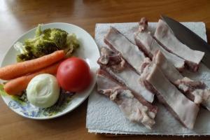 Свинячі ребра з овочами і куркумою як приготувати 2