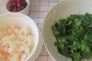 Салат зі шпинату і квашеної капусти інгредієнти 2