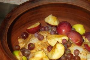Курячі стегна в яблуках і винограді інгредієнти 4