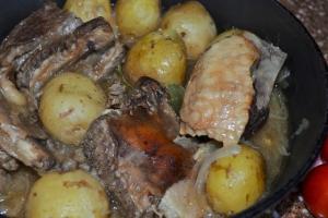 Яловичі ребра з картоплею і цибулею як приготувати 6