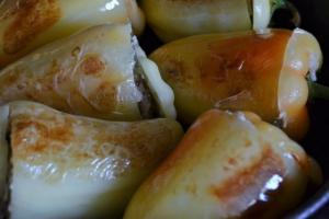 Фаршировані перці в грибному соусі як приготувати 6