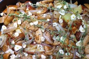 Картопля з білими грибами по-селянськи інгредієнти 6