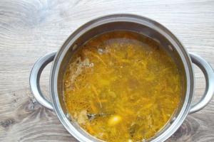 Суп на основі квашеної капусти інгредієнти 6