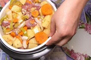 Свинина з овочами на пару як приготувати 7