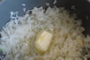 Стейк з яловичини з грибним соусом як приготувати 8