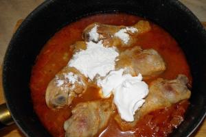 Курка в вершково-томатному соусі інгредієнти 8